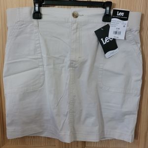 Lee Skort